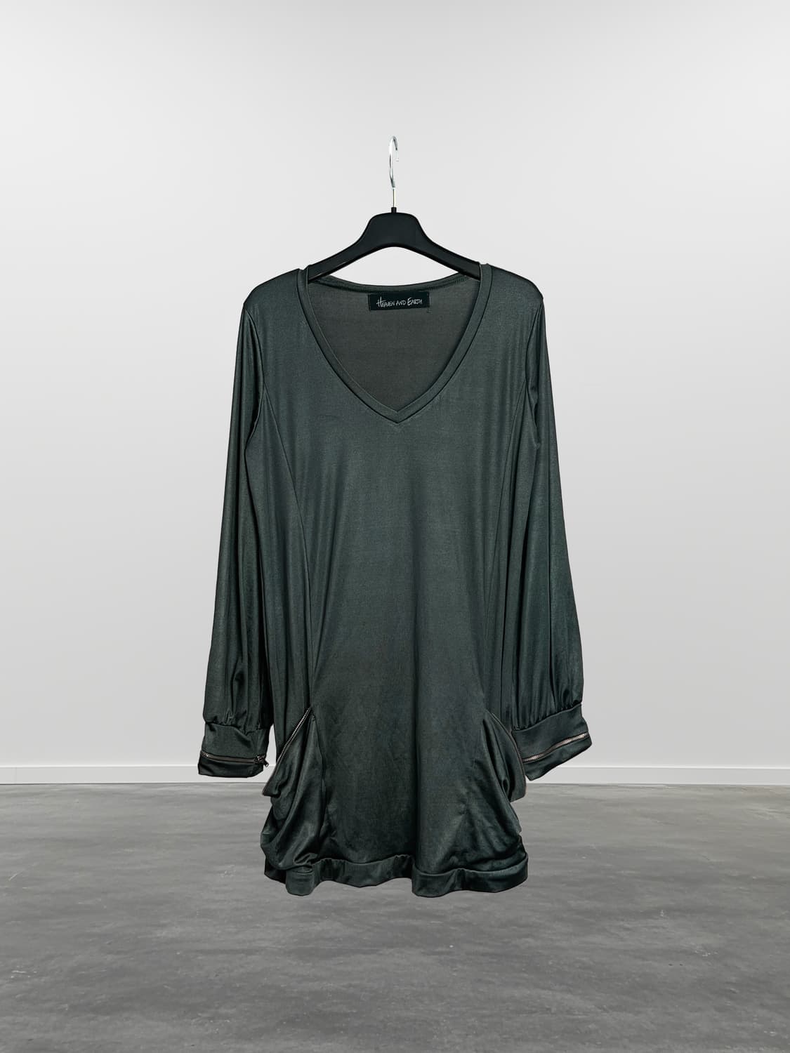 HEAVEN AND EARTH 지퍼 디테일 롱 슬리브 상품이미지1