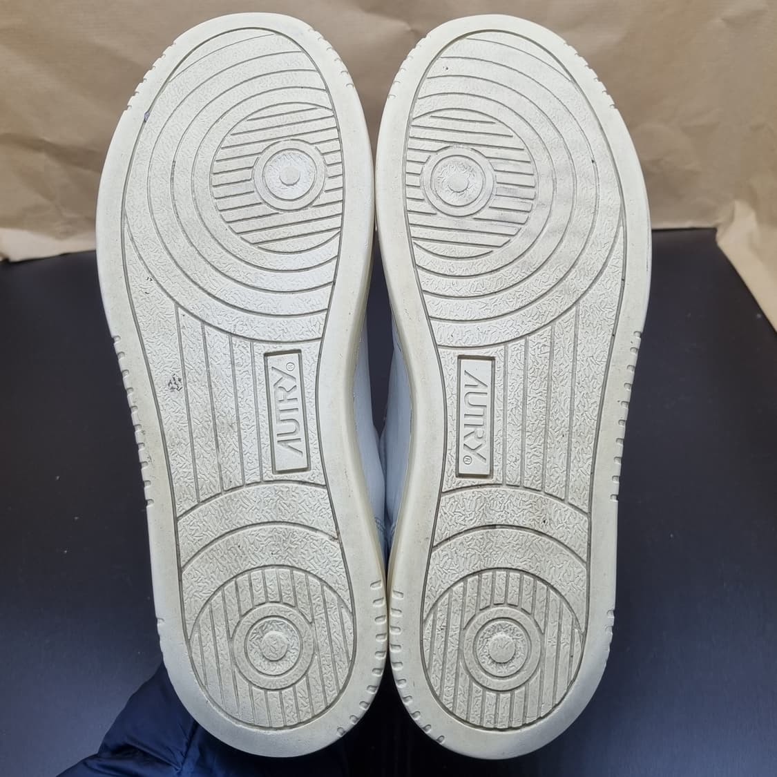 오트리 메달리스트 스니커즈39 245 상품이미지3