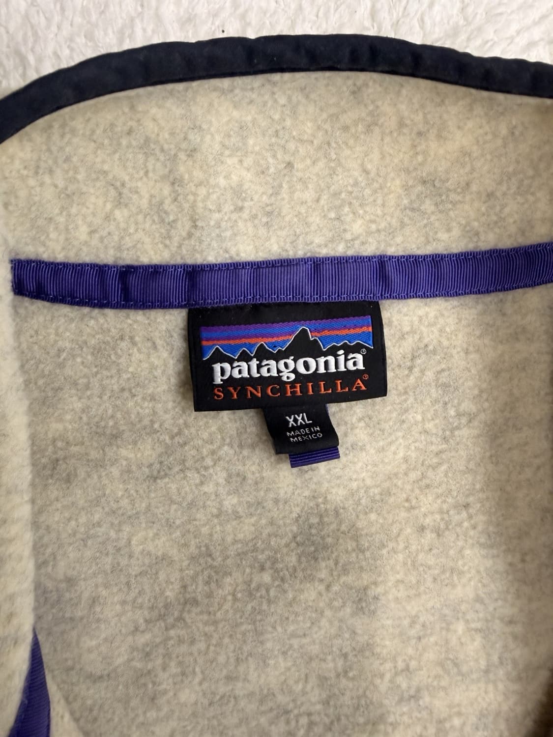 파타고니아 신칠라 스냅-티 플리스 하프집 베이지/네이비 상품이미지3