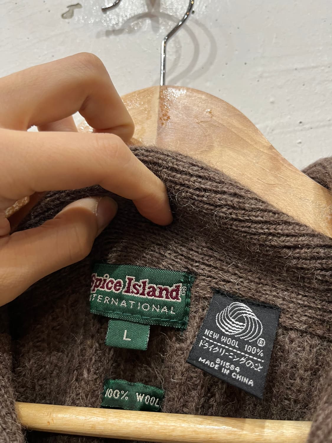 SPICE ISLAND 퓨어울 클래식 숄카라 니트 스웨터 브라운 상품이미지3