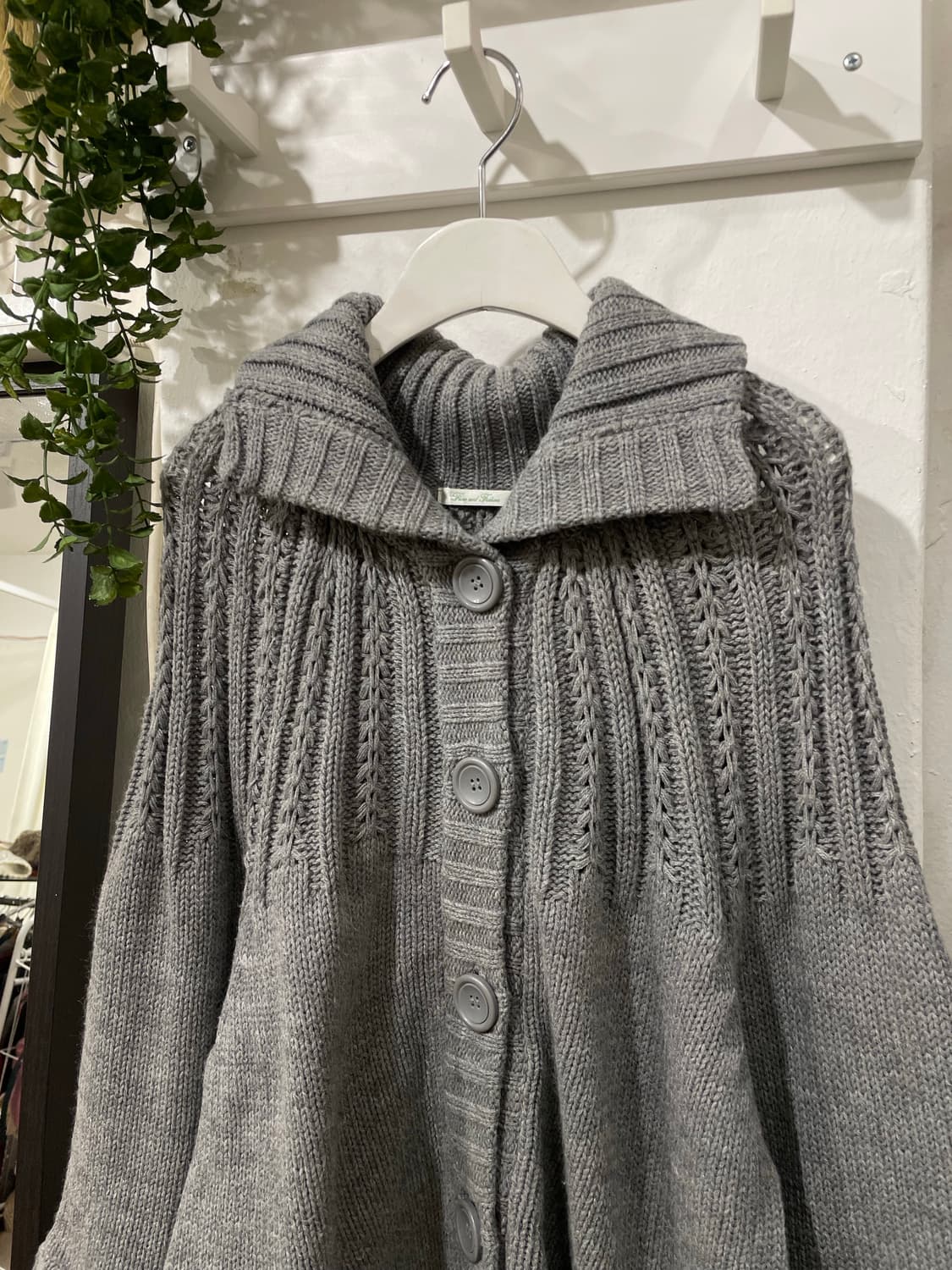Soft Cable Knit Button Cardigan 상품이미지8