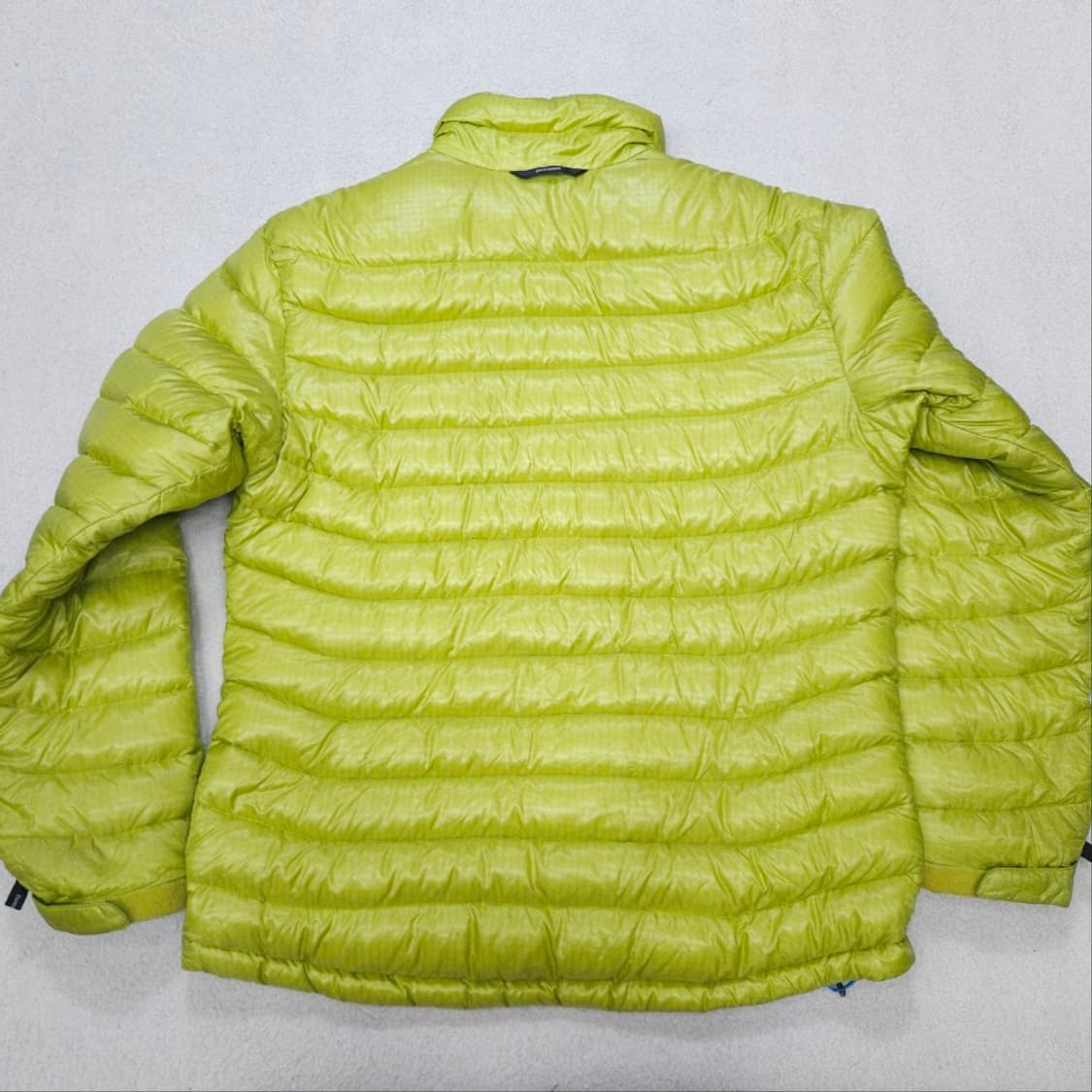 컬럼비아 티타늄 곱창 경량 패딩 XL 상품이미지3