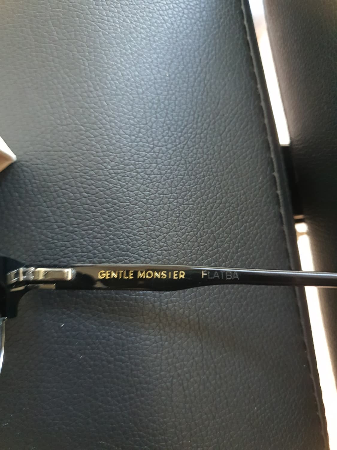 젠틀몬스터 틸다운 상품이미지4