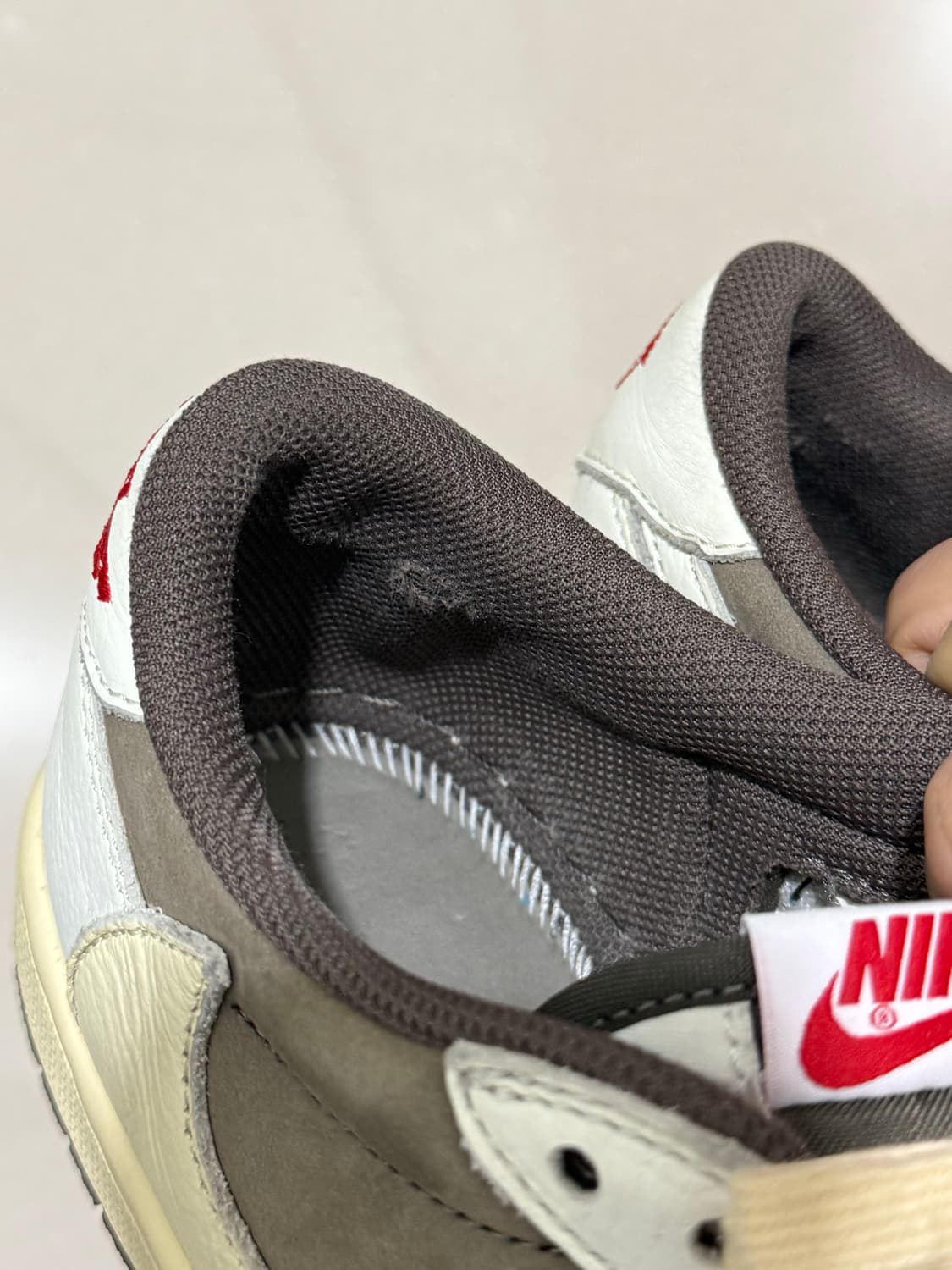 270 나이키 조던1로우 리버스 모카 스캇 상품이미지7