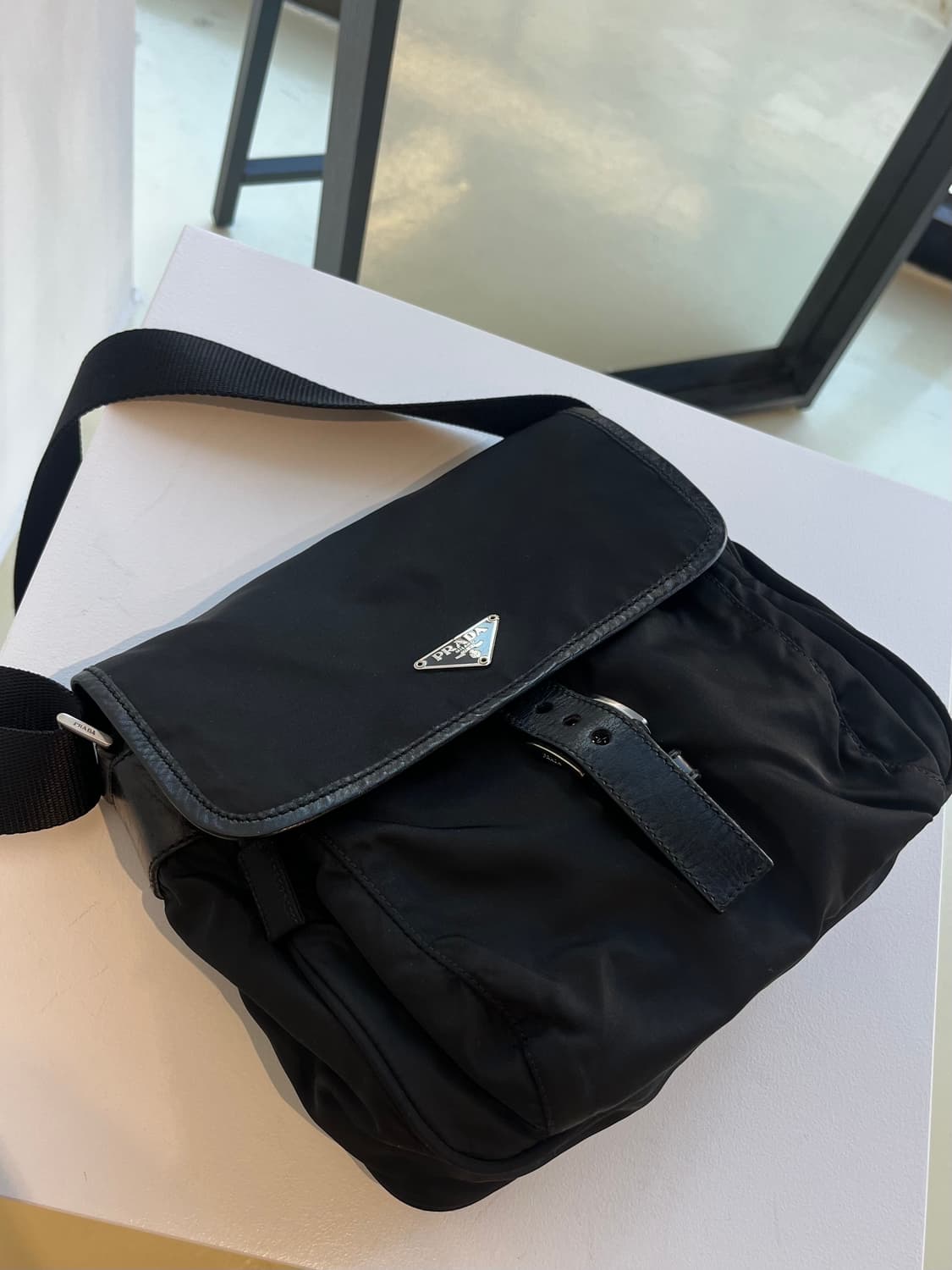 프라다 미니 메신저백 크로스백 주우재백 상품이미지4