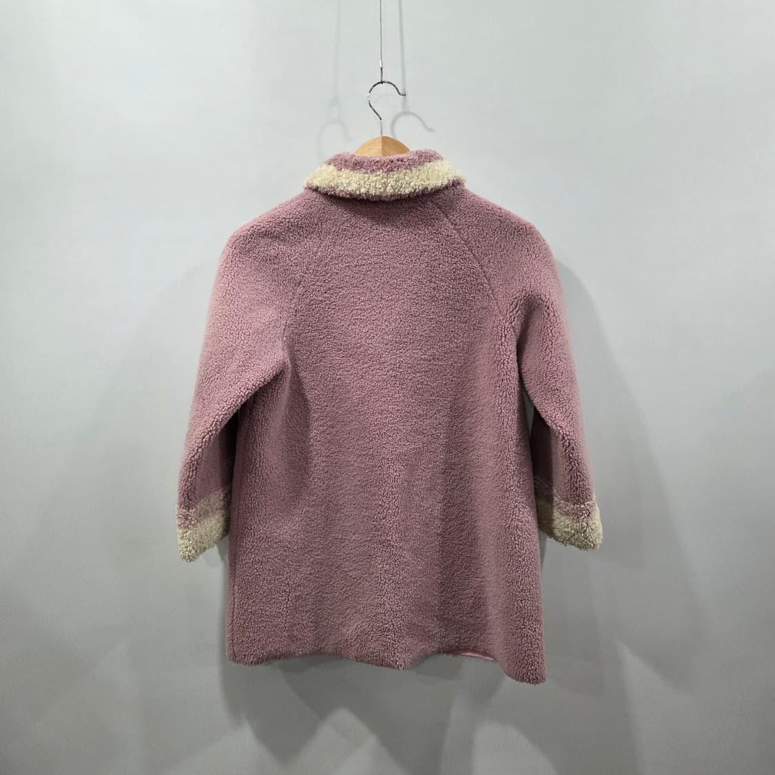 헤지스 키즈 양털 리버시블 무스탕 코트 145/11Y 상품이미지2