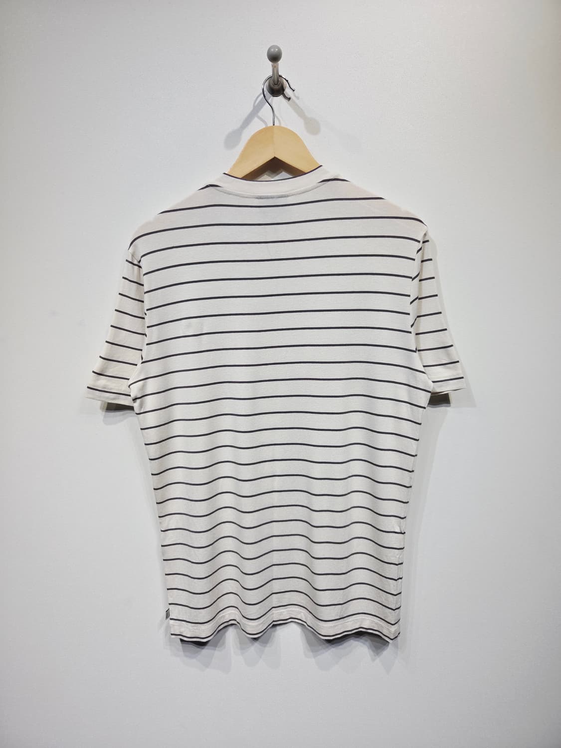 아르마니 꼴레지오니 스트라이프 반팔 티셔츠 상품이미지6