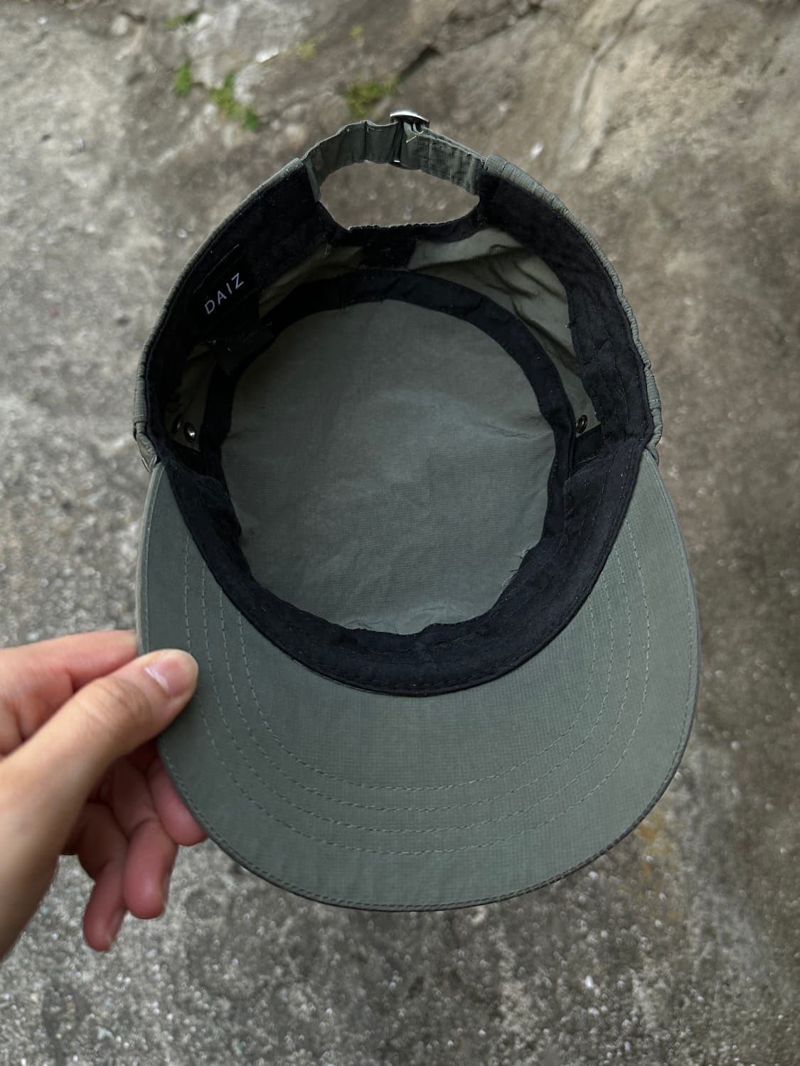 Vintage khaki zipper detail nylon cap  상품이미지4