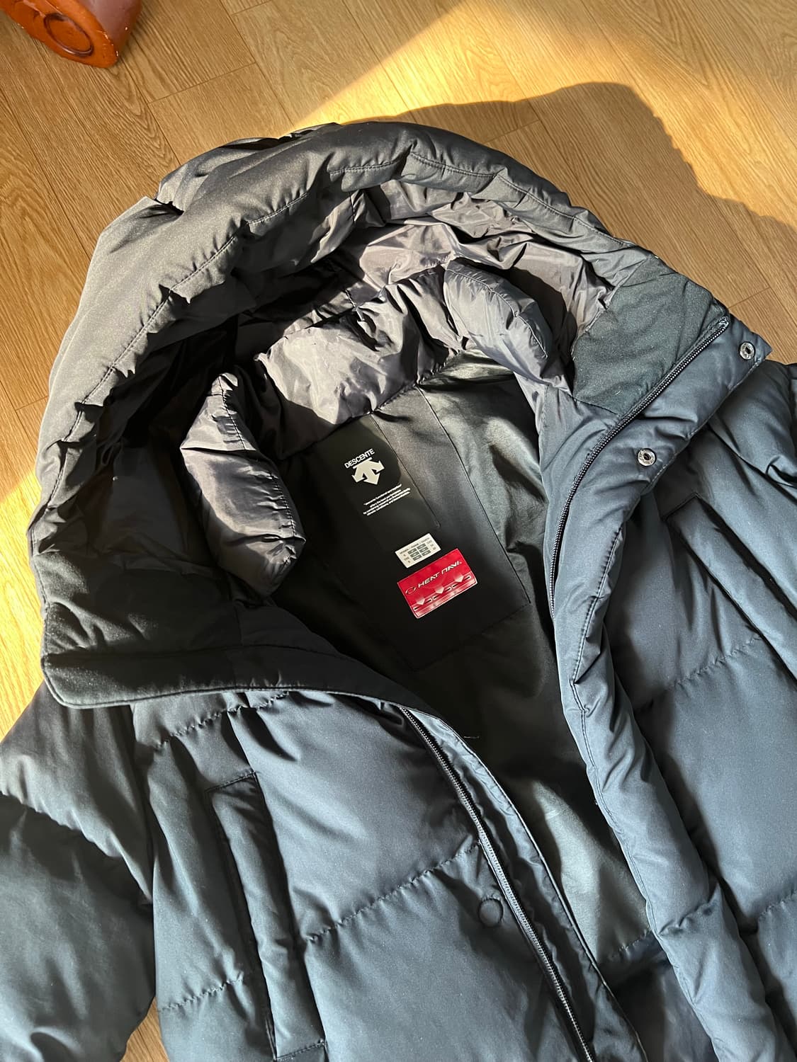 데상트 롱패딩 블랙패딩 스몰 여성패딩 상품이미지3