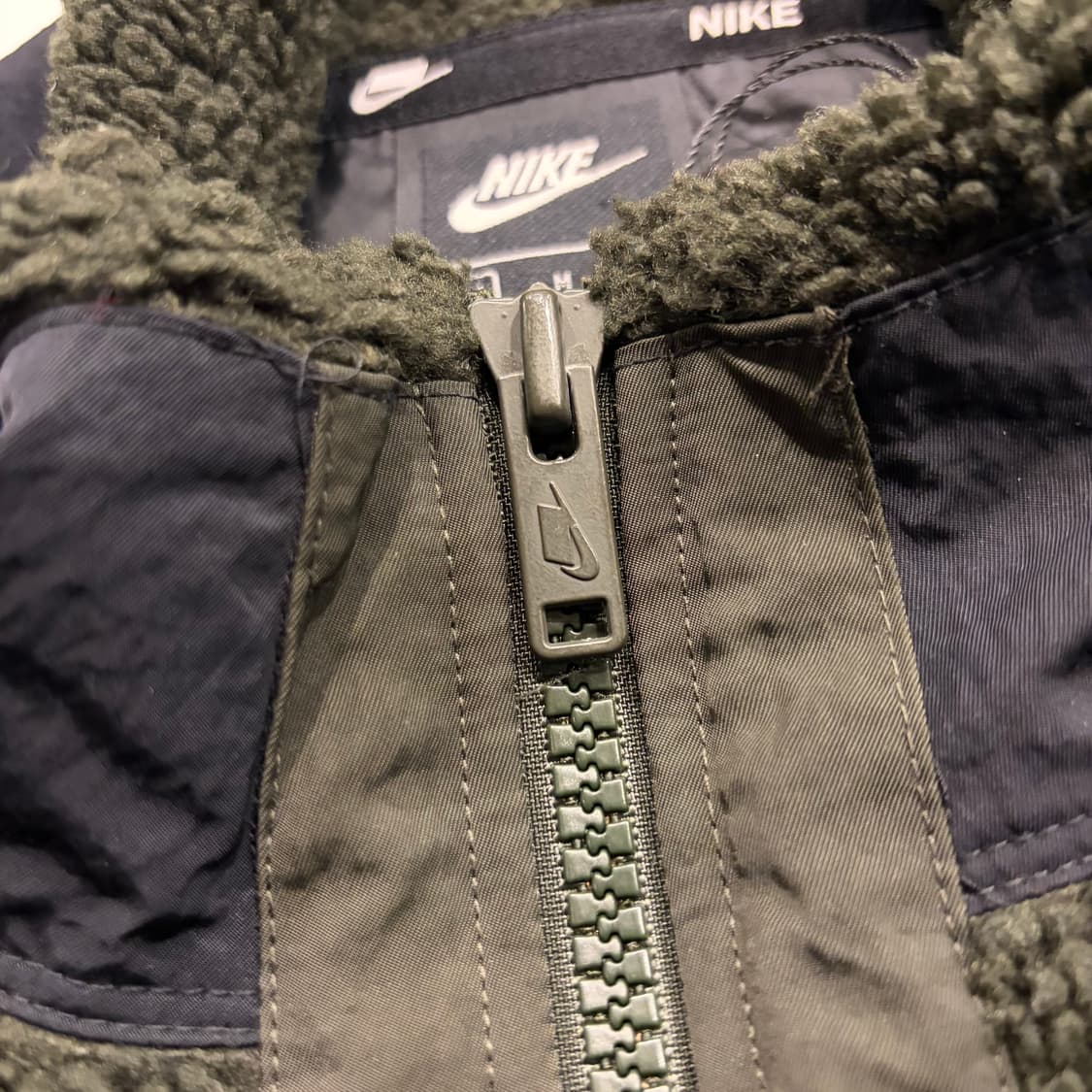 [M] 나이키 필쉐르파 퀼팅 플리스 자켓 카키 블랙 C285 상품이미지5