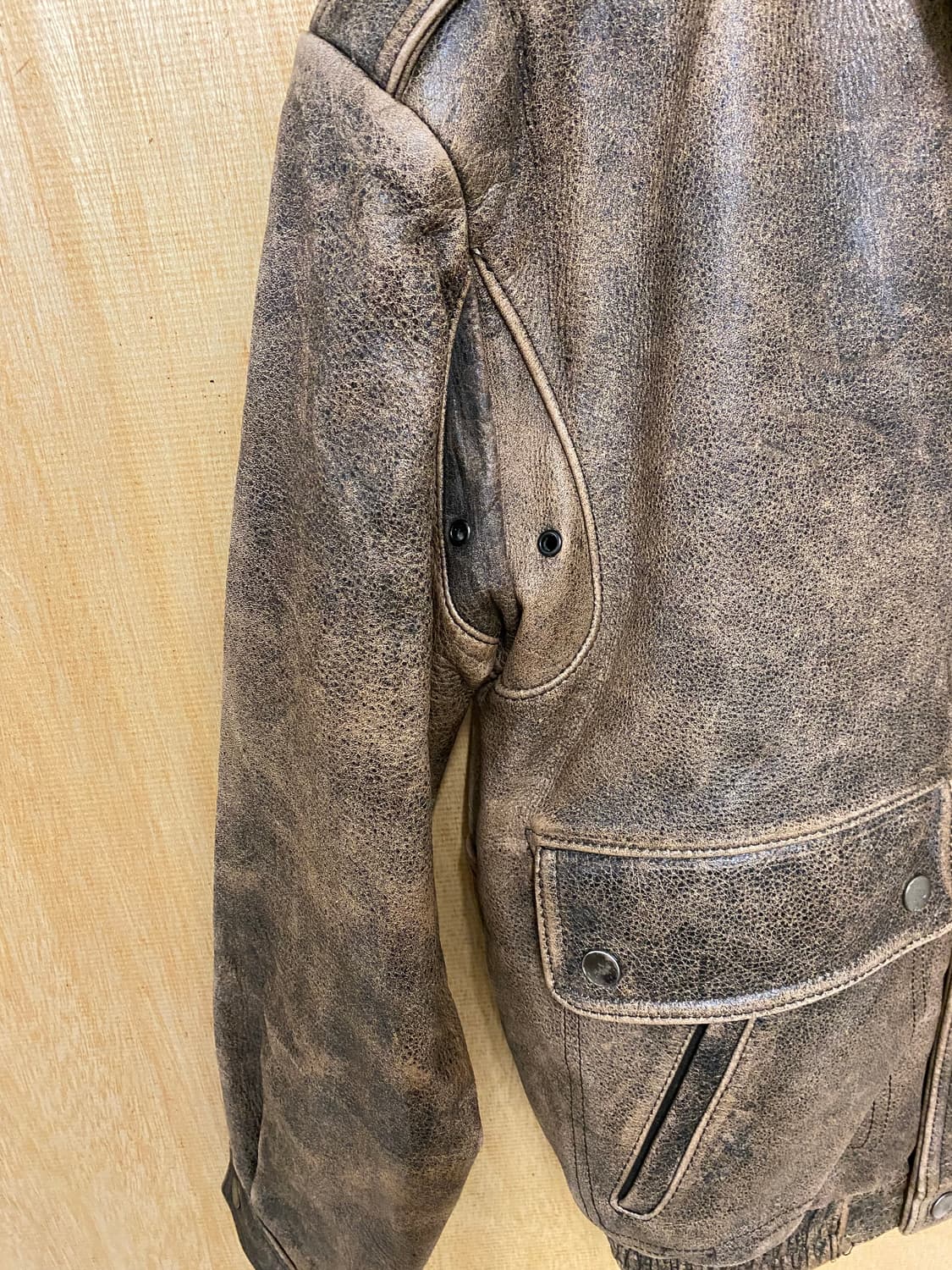 VTG hard faded leather flight jacket 페이딩 상품이미지5