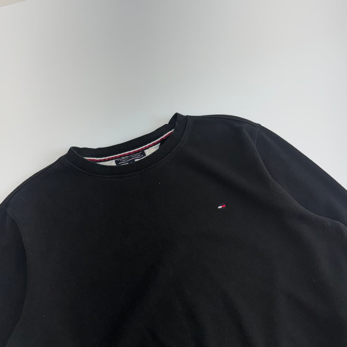 Tommy Hilfiger 타미힐피거 블랙 맨투맨 상품이미지4