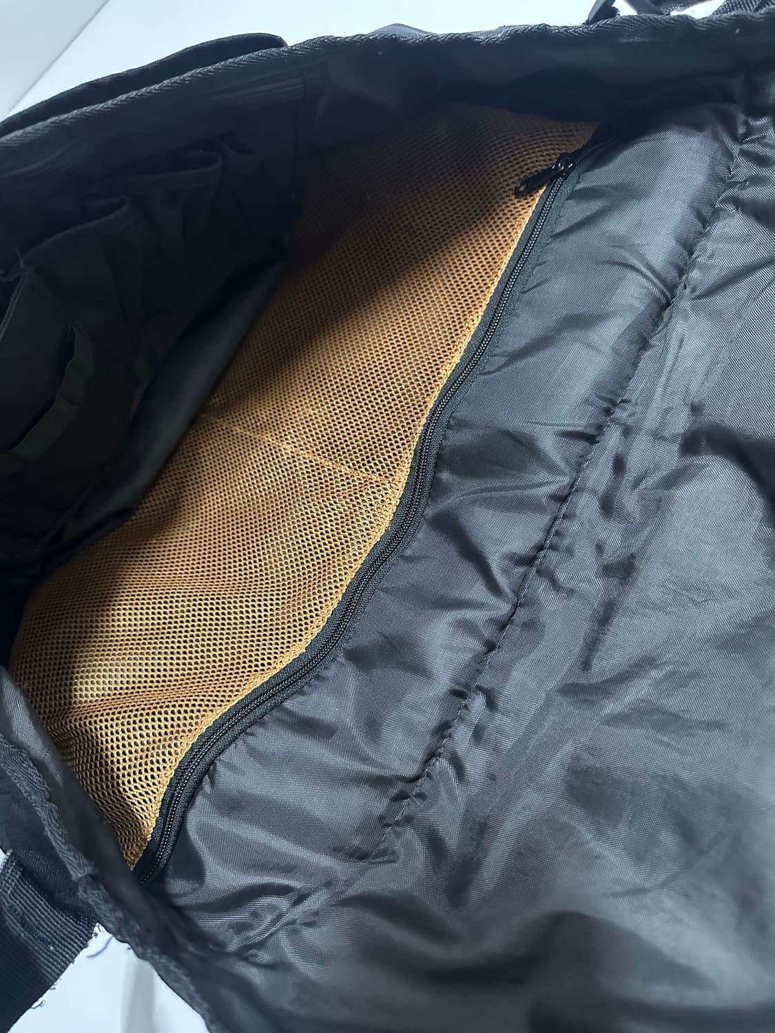 칼하트 카고 메신저백 상품이미지6