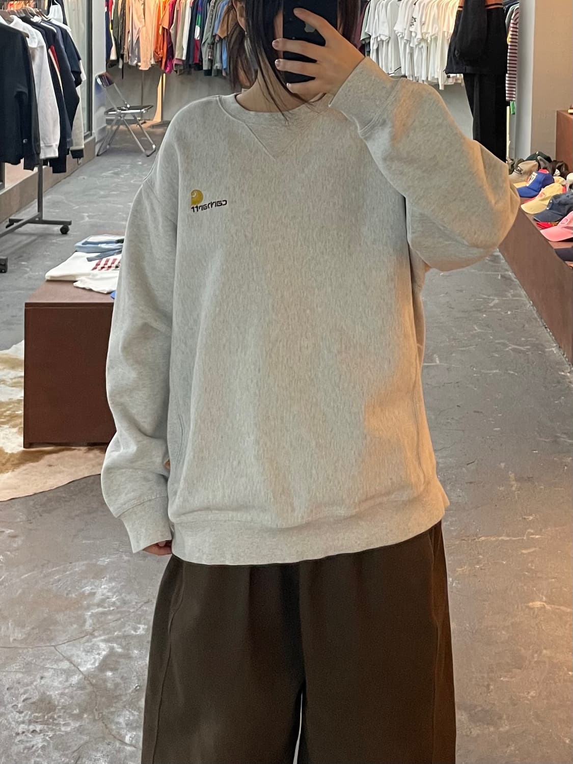 칼하트 WIP 아메리칸 스크립트 맨투맨 H2567 상품이미지1