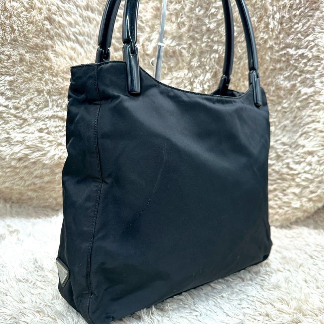 프라다 로고플레이트 나일론 토트백 상품이미지1