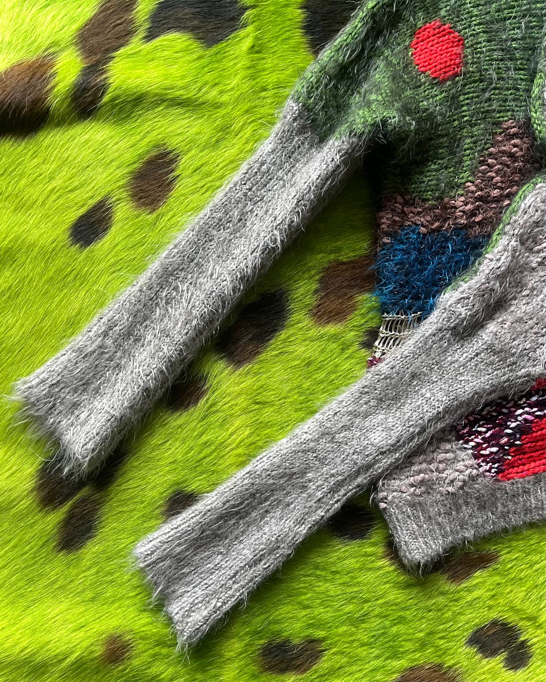 PLASTIC ISLAND Mix Texture Fur Cardigan 상품이미지7