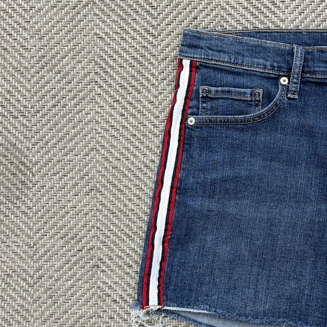 바나나리퍼블릭 사이드라인 데님 숏팬츠 v3025 상품이미지5