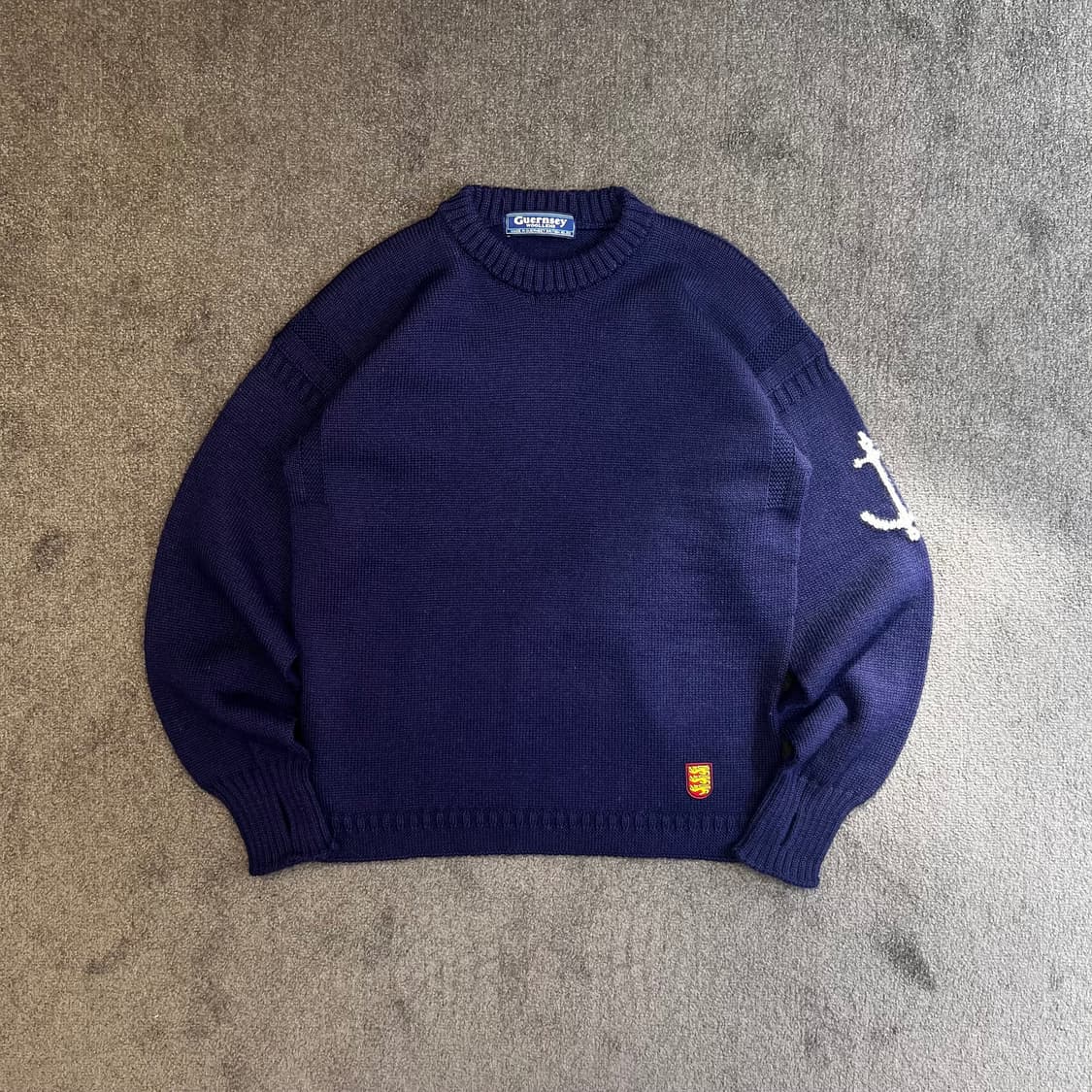 Guernsey Woollens 네이비 앵커 자수 니트 상품이미지1