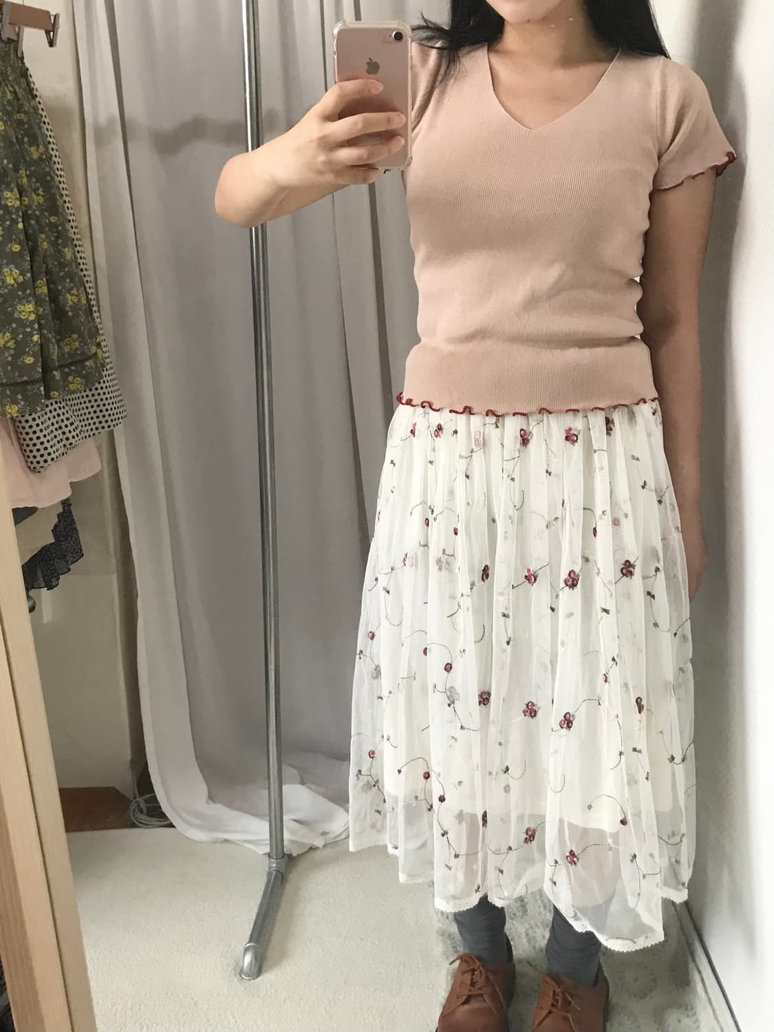 vintage ruffle apricot vneck T 상품이미지3