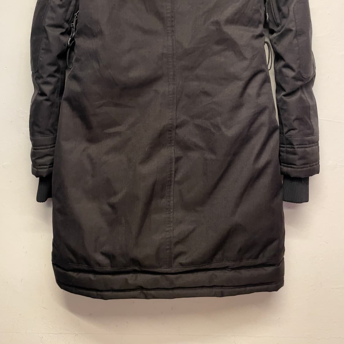 노비스 (우먼) Astrid 블랙 덕 다운 롱 패딩   상품이미지7