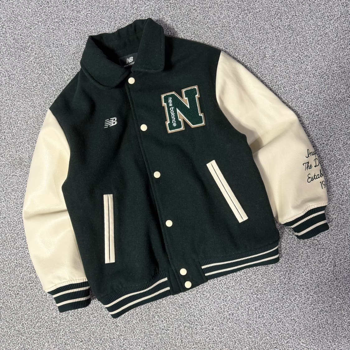 뉴발란스 바시티 자켓 상품이미지1