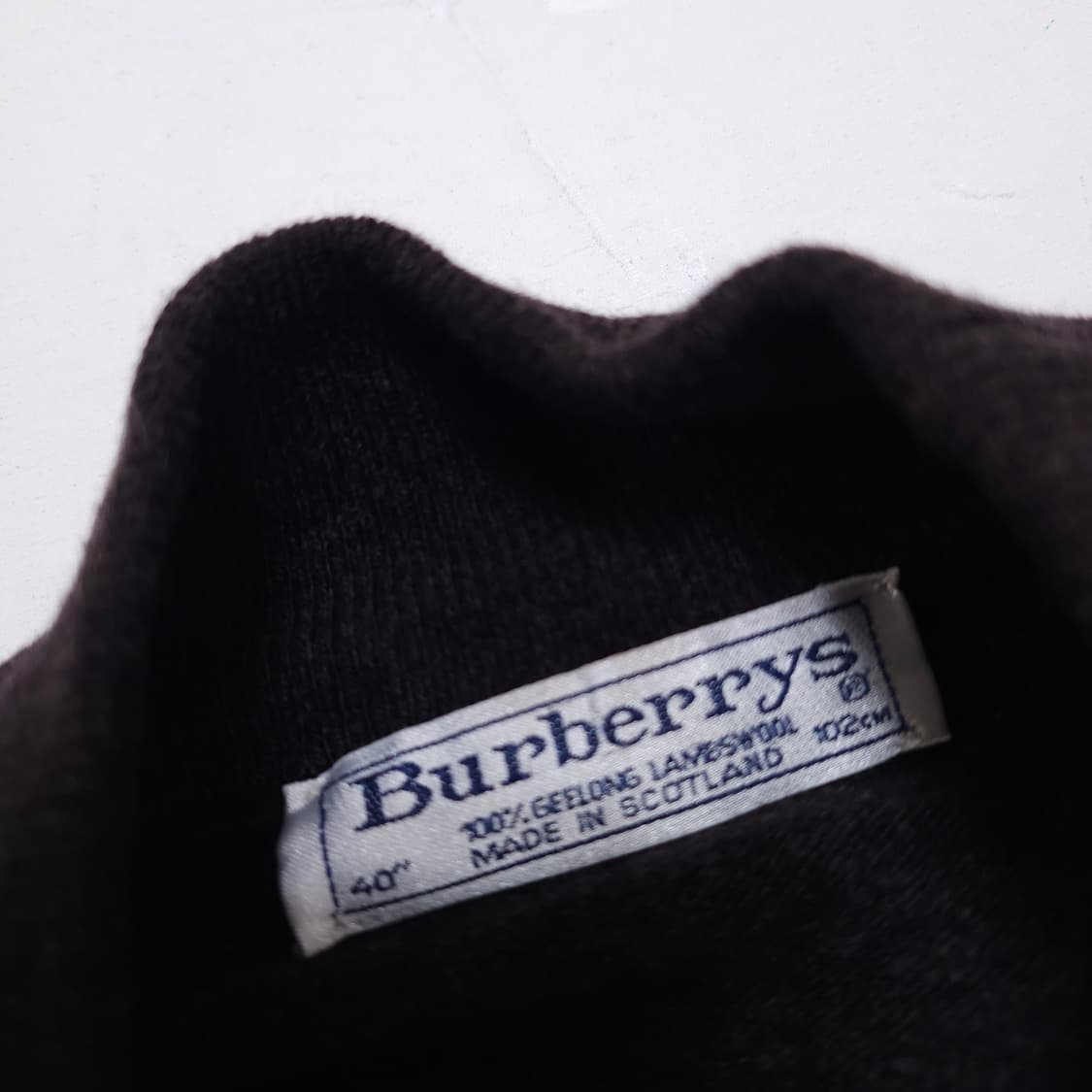 버버리 월계수 반폴라 니트 상품이미지3