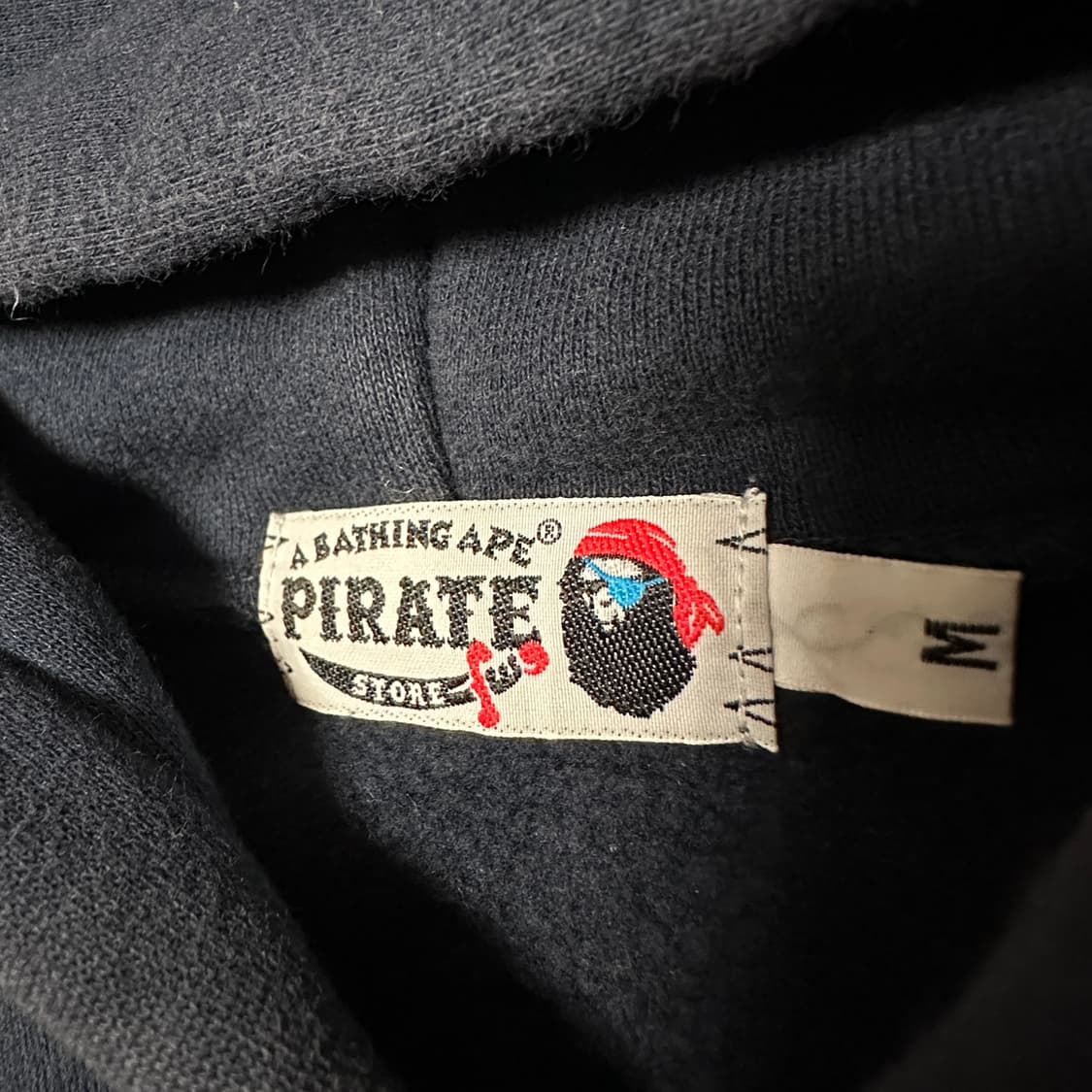 BAPE pirate hoodie black 상품이미지3