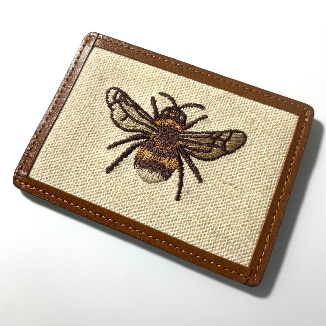 [정품] 와일드브릭스 허니비 카드지갑 상품이미지1