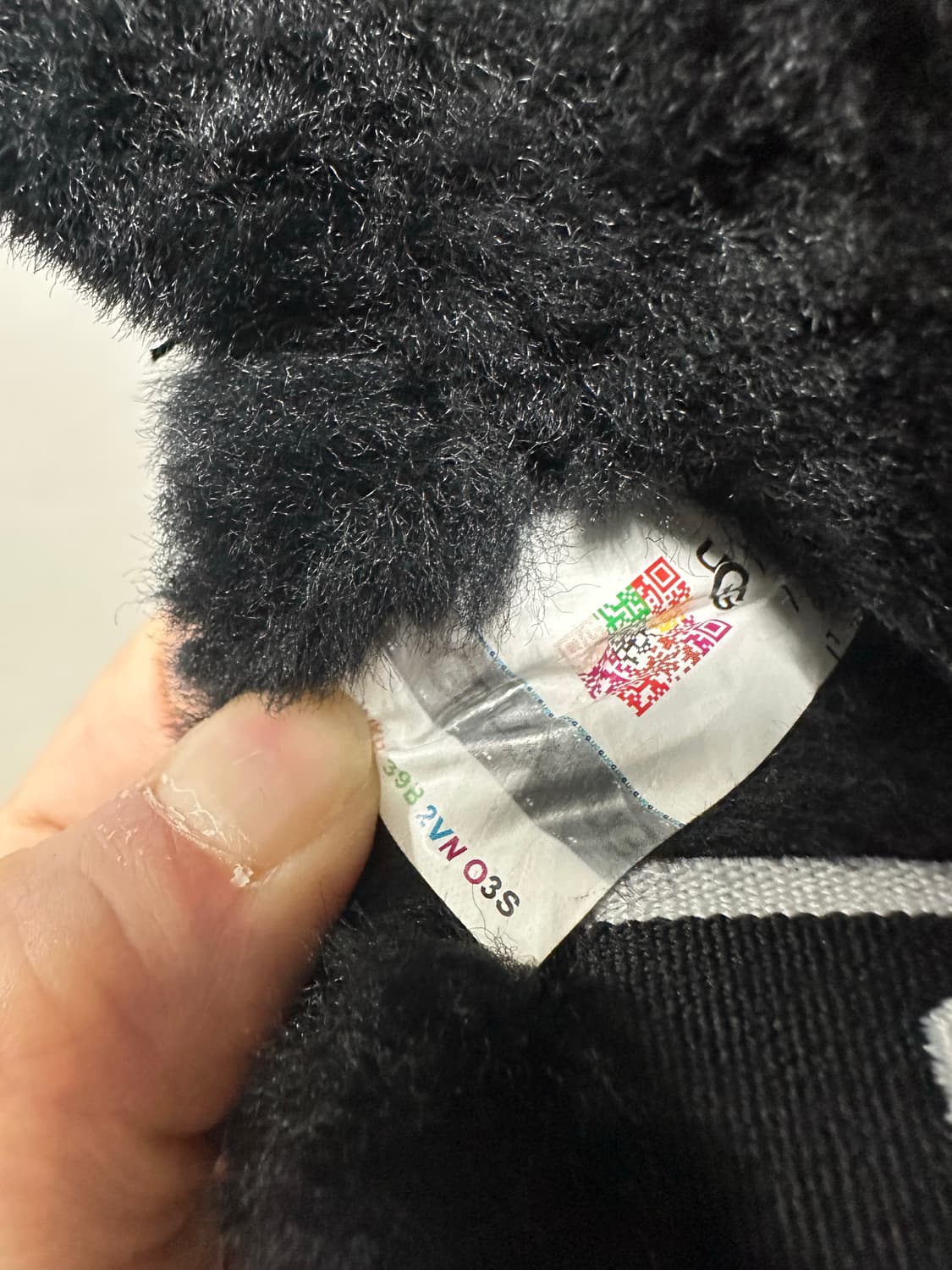 어그 펀케트 슬라이드 블랙 상품이미지8