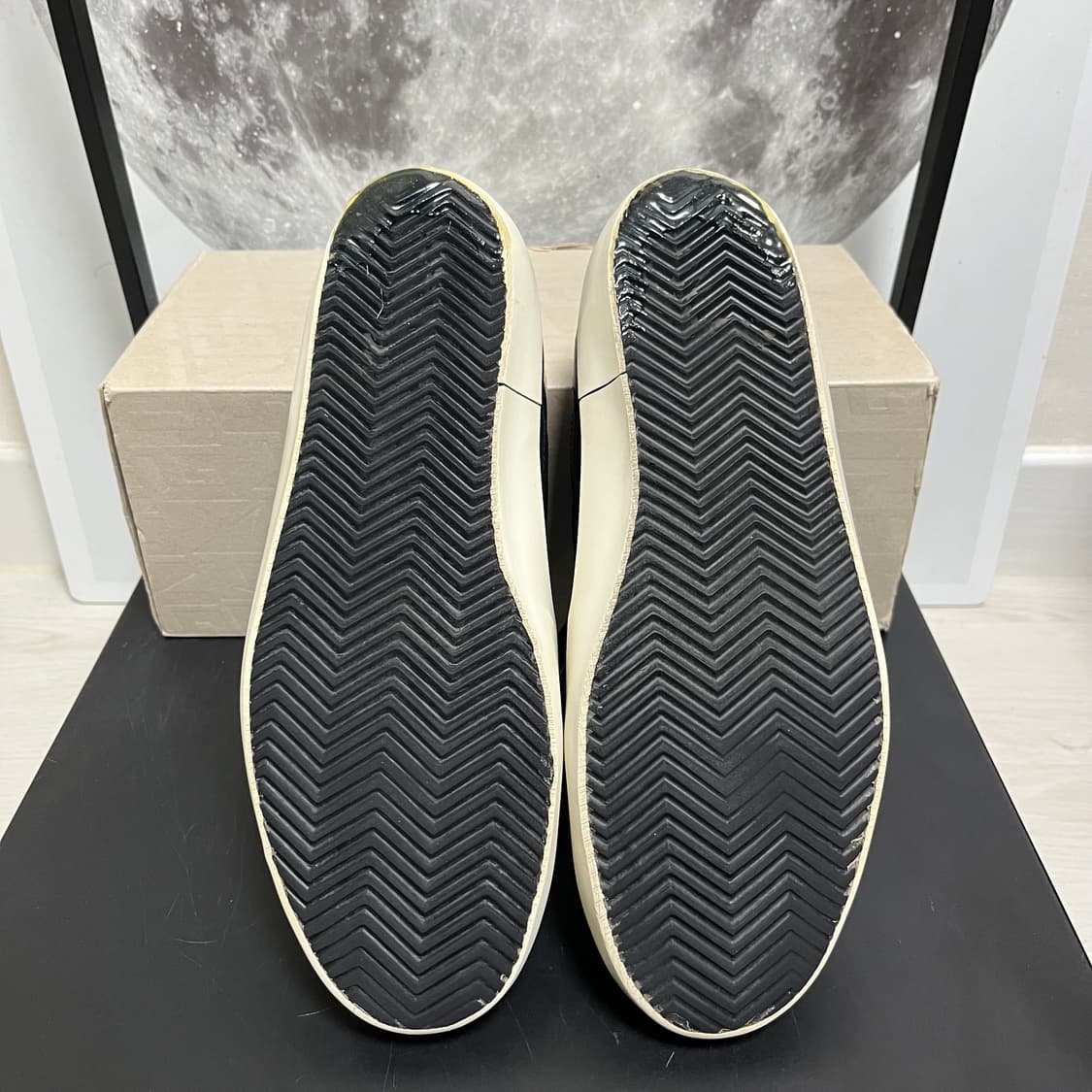 정품 42) 골든구스 블랙 화이트탭 스니커즈  270~275 상품이미지6