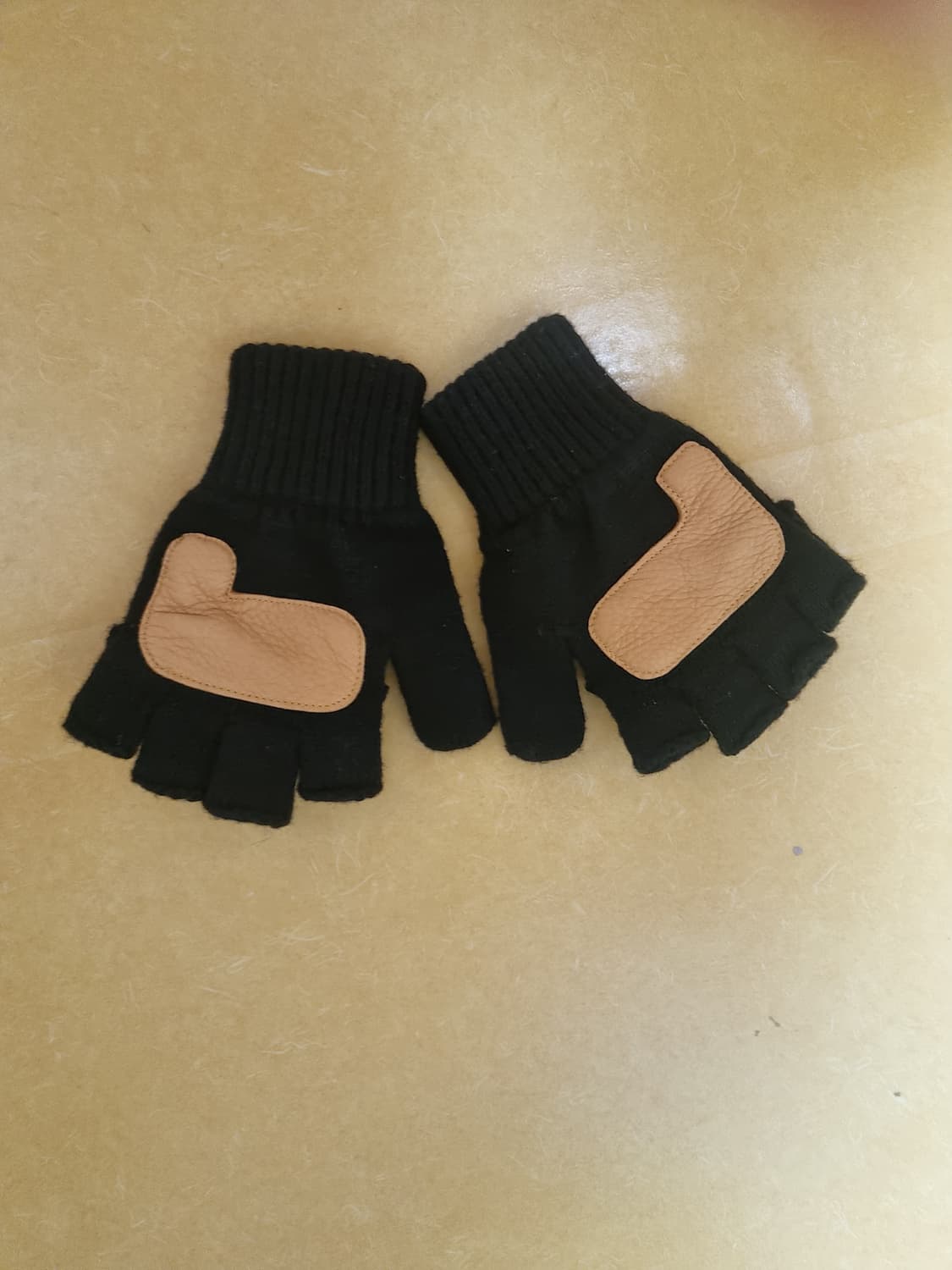 뉴베리니팅 사금가죽 글로밋장갑 블랙 ML사이즈 1회착 상품이미지1