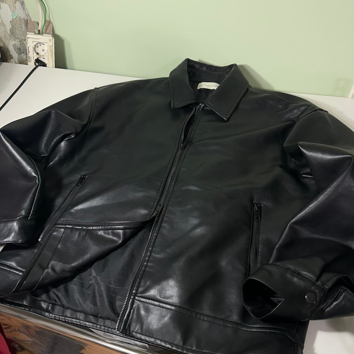 M 라퍼지스토어 블랙 오버핏 투웨이 카라넥 레더자켓 상품이미지1