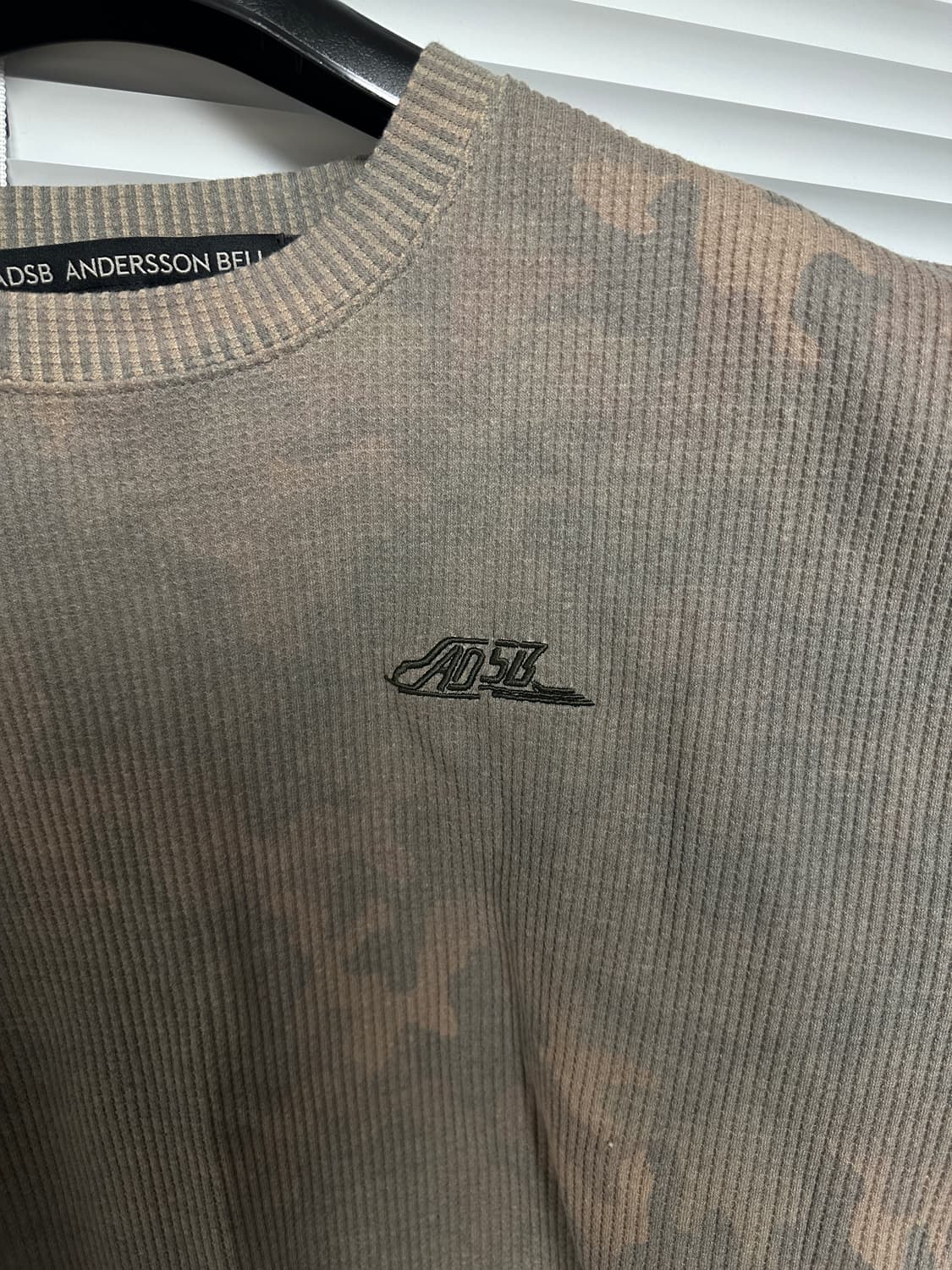 앤더슨벨 카모플라주 티셔츠 상품이미지3