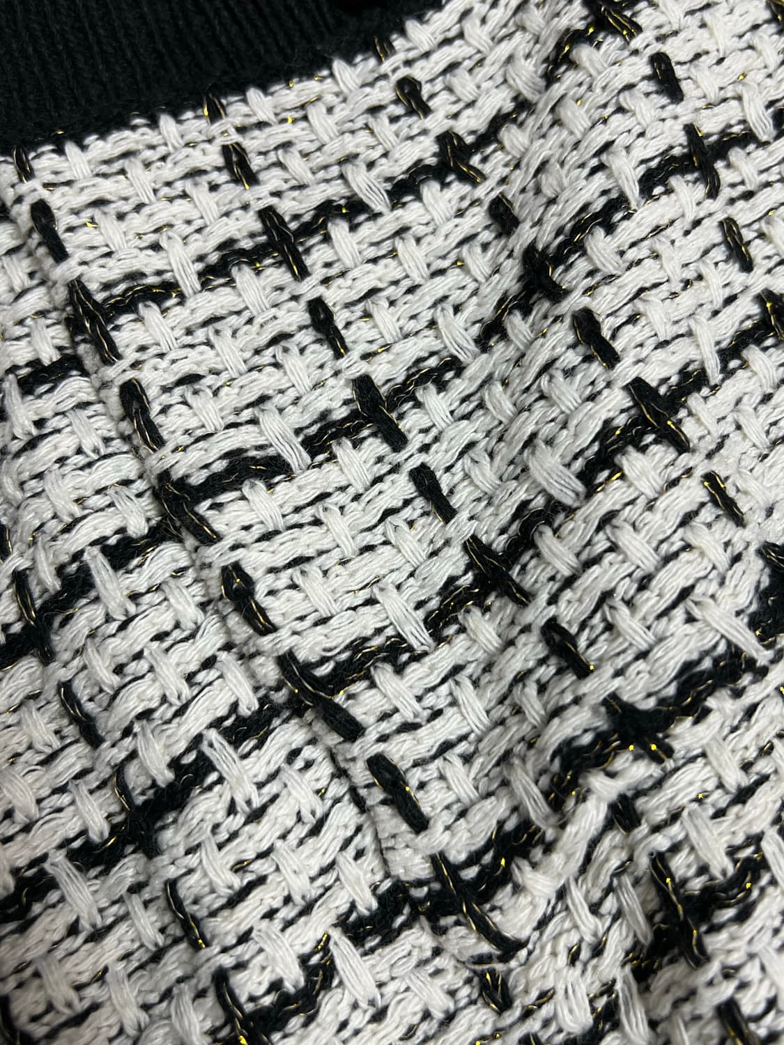 트위드 블랙 배색 금장 버튼 가디건 상품이미지6