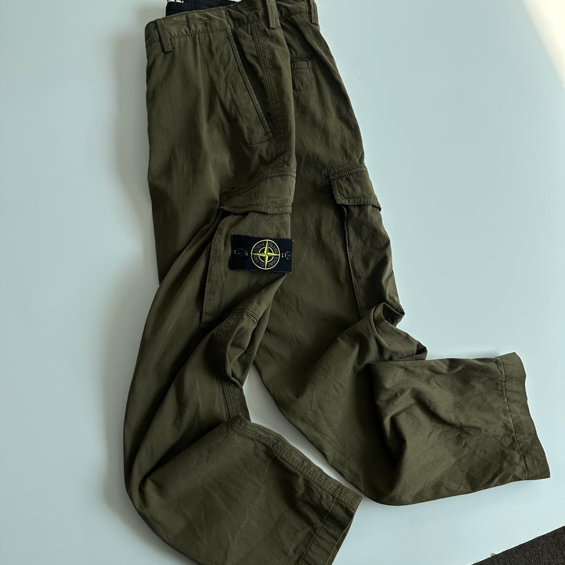 Stone island 스톤 아일랜드 와펜 카키 카고팬츠 상품이미지5