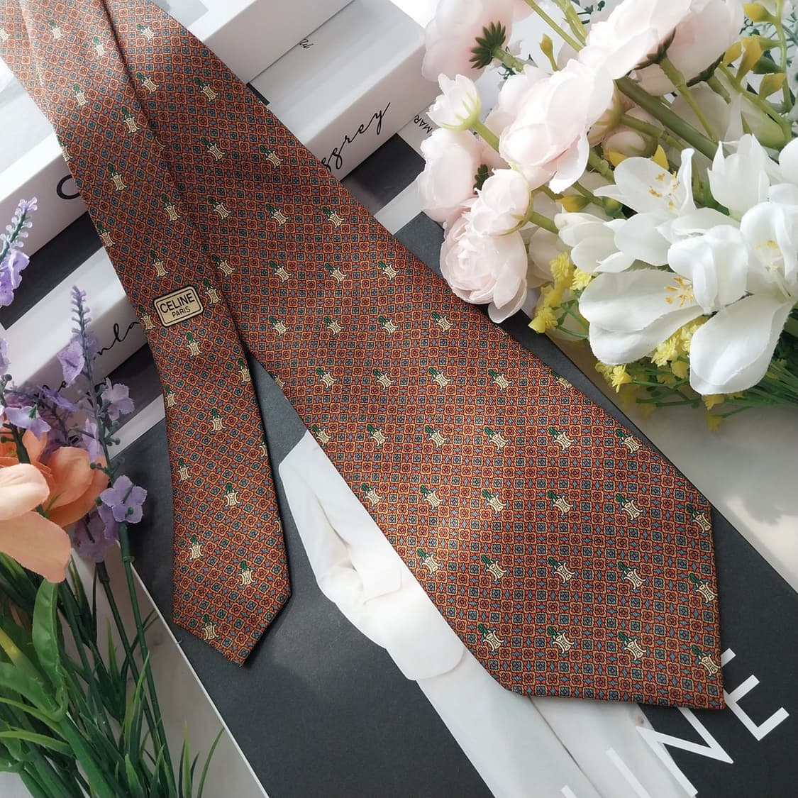 셀린느 실크 브라운 트리오페 패턴 넥타이 8.7cm A+등급 K1330
 상품이미지2