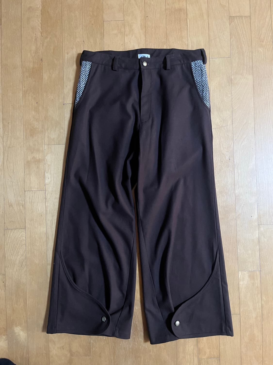 Bufotox 사이드 버튼 포인트 팬츠 브라운 M 상품이미지1