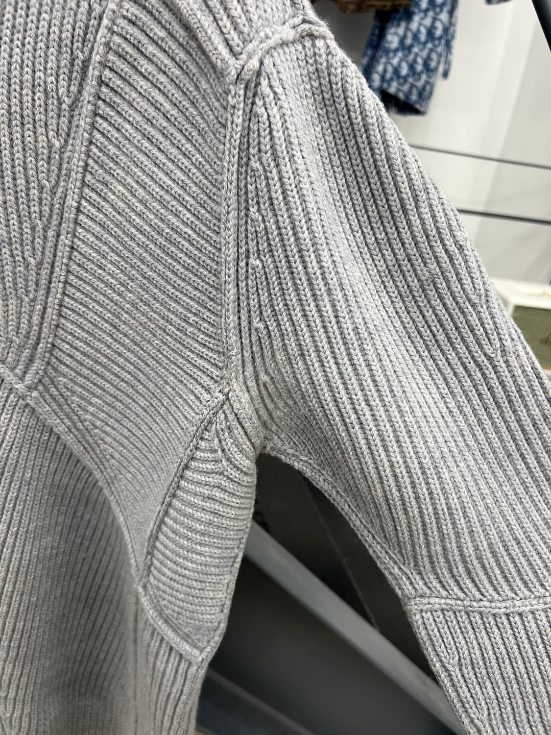 알렉산더왕 사선 패턴 울 니트 집업 상품이미지6