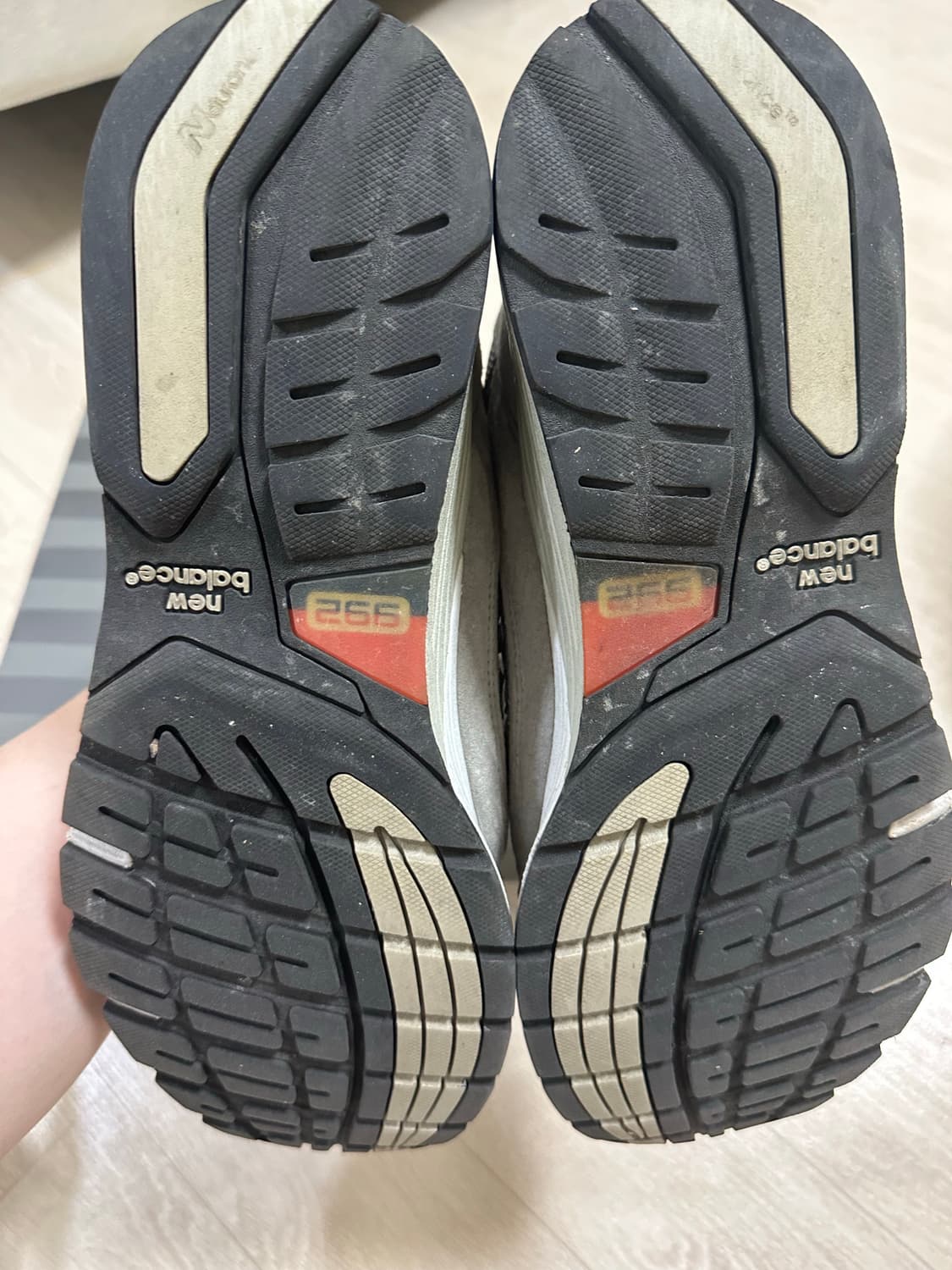 뉴발란스 992 상품이미지2