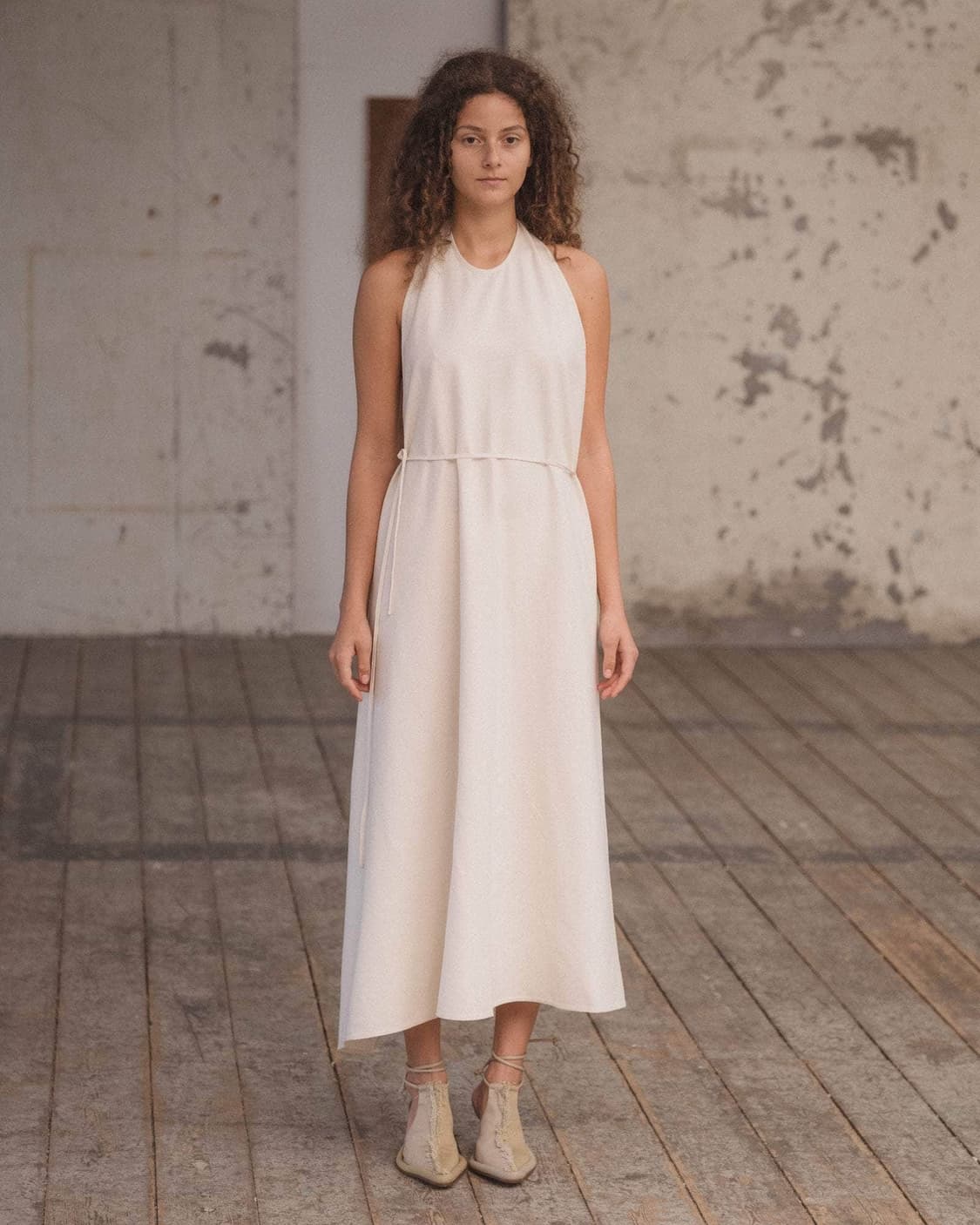 Baserange Apron 드레스 - 야생 실크 상품이미지1