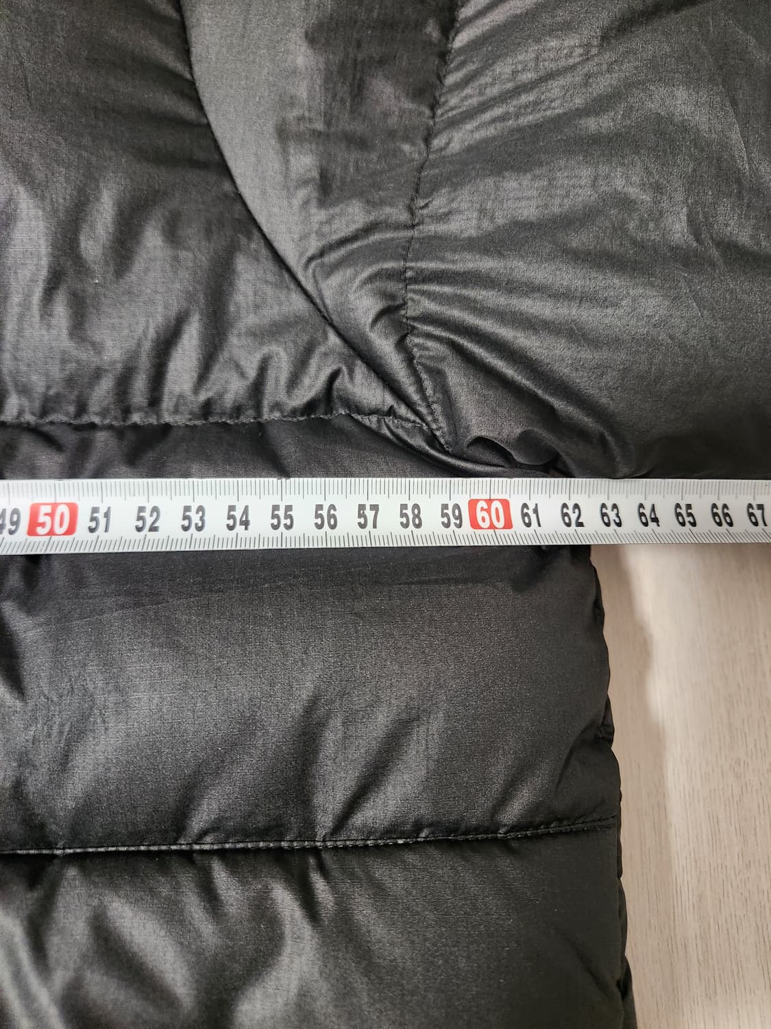 아디다스 푸퍼 덕다운 자켓 블랙 색상입니다. 사이즈는 105(XL)이고, 상품이미지3