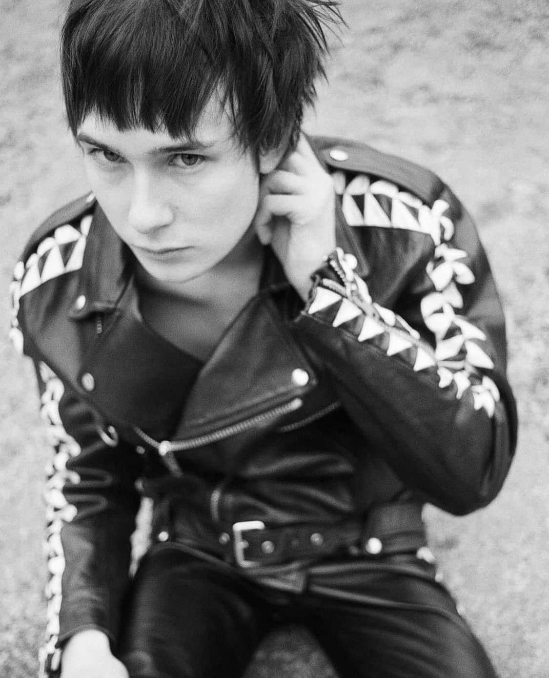 [BTS 착용] 셀린느 22ss 트라이앵글 바이커 레더 자켓 상품이미지1