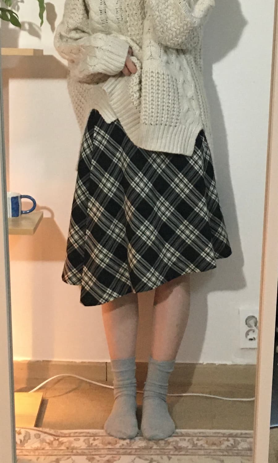 블랙 체크 핀턱 스커트 상품이미지1