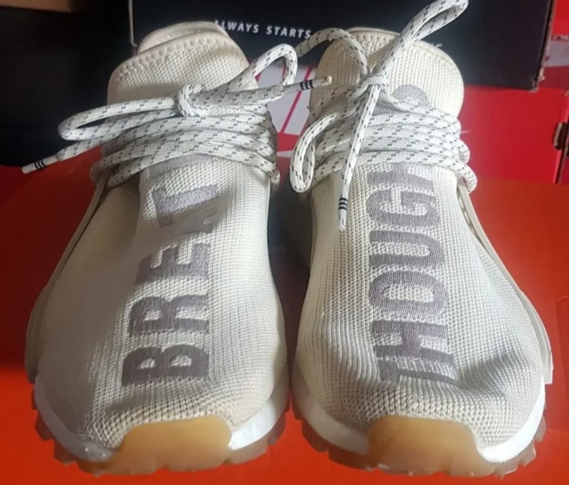 아디다스 X 퍼렐 윌리엄스 Hu NMD 235 상품이미지2