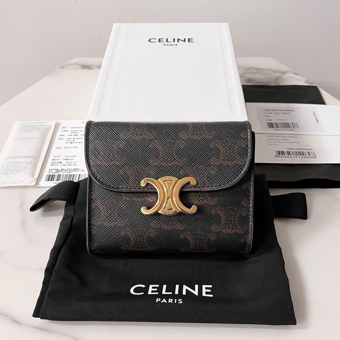 [S급/정품] 셀린느 트리옹프 플랩 여성 반지갑 상품이미지1