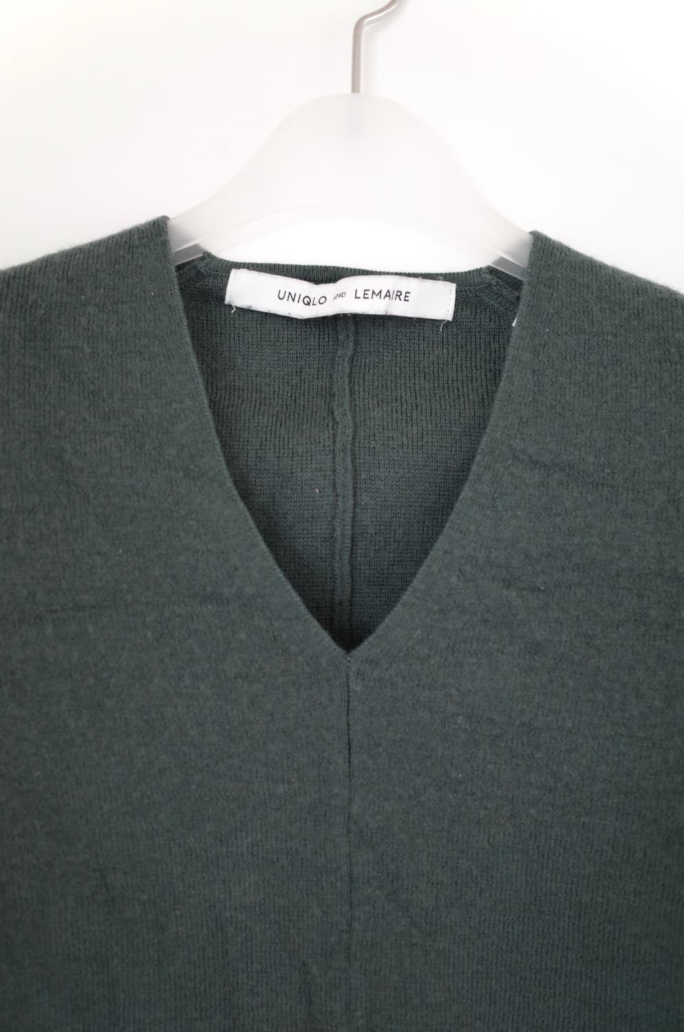 유니클로 x 르메르 브이넥 니트 상품이미지4