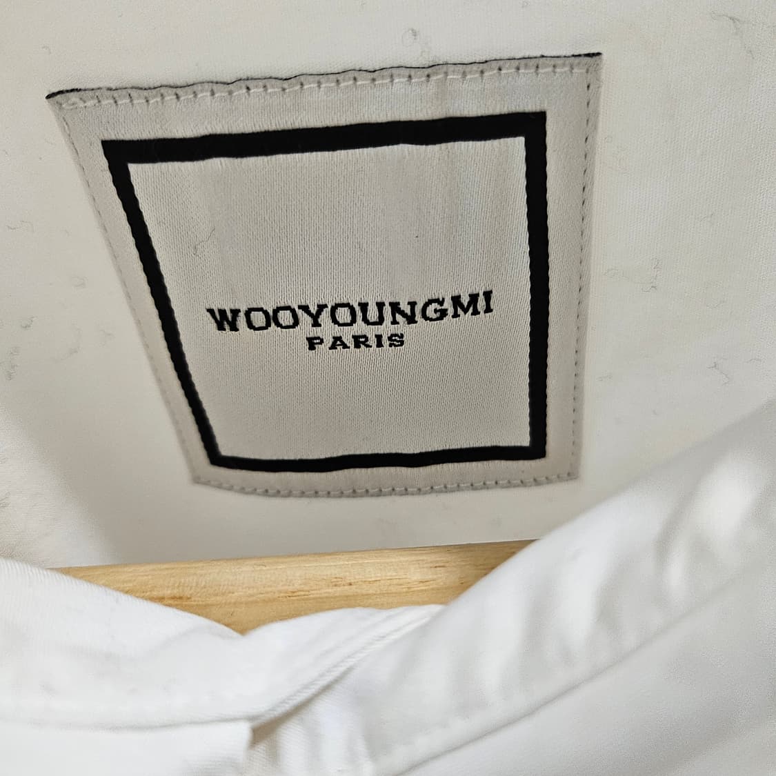 정품 우영미 22s 백로고 화이트 셔츠 상품이미지6