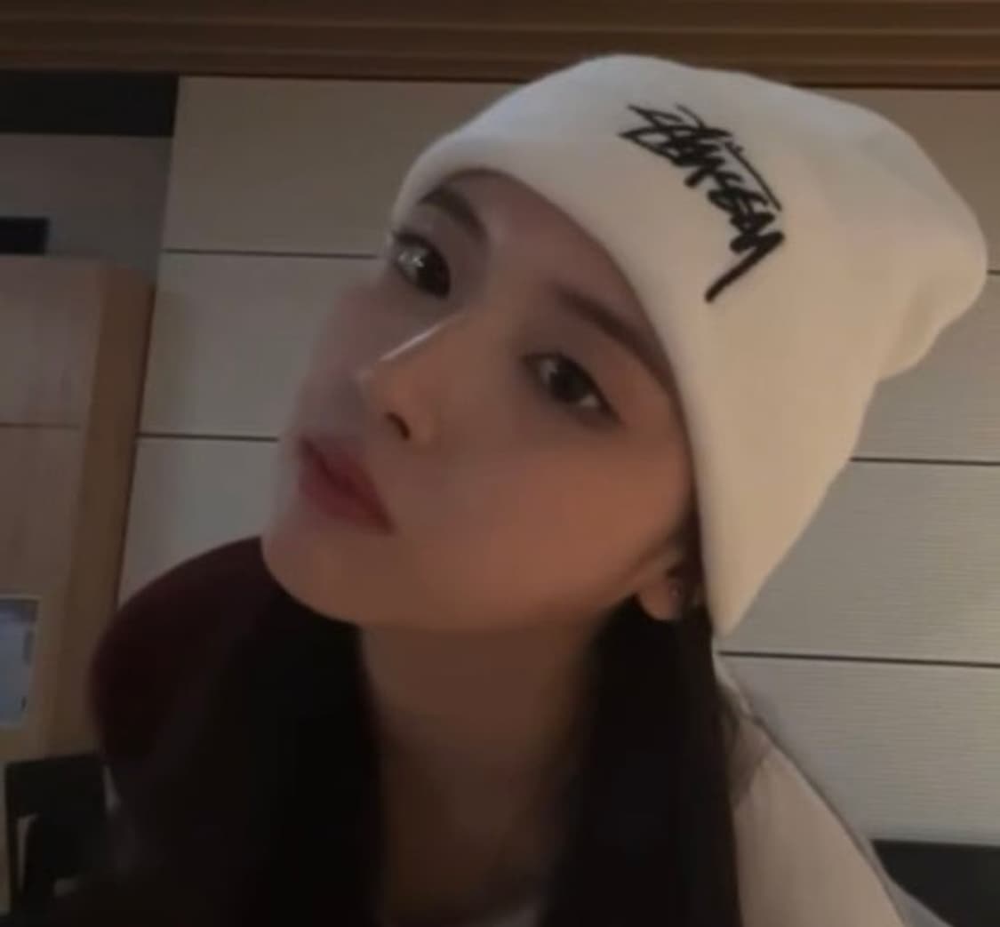 나이키 X 스투시 비니 화이트 컬러 상품이미지1