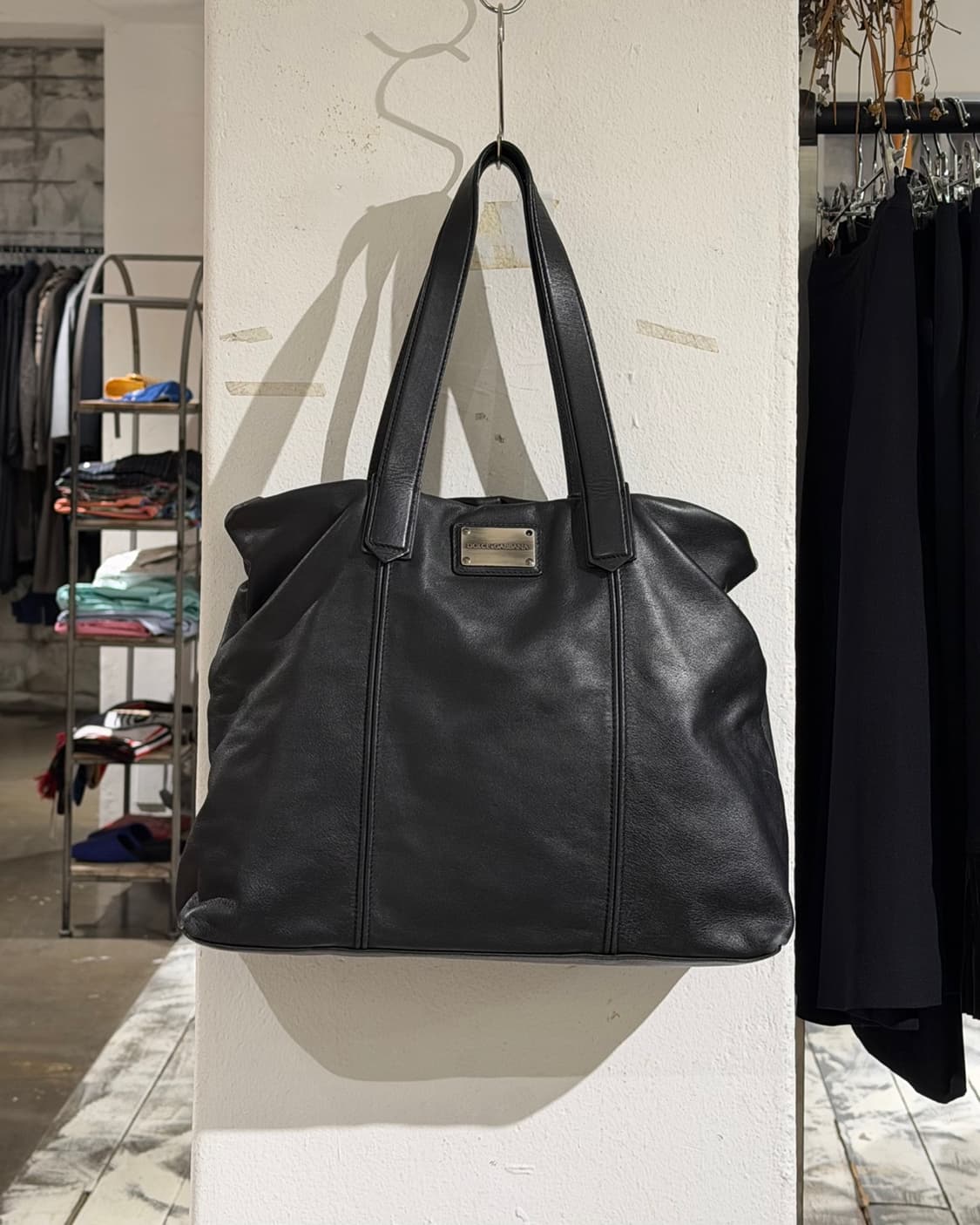 돌체앤가바나 블랙 레더 토트백 상품이미지2