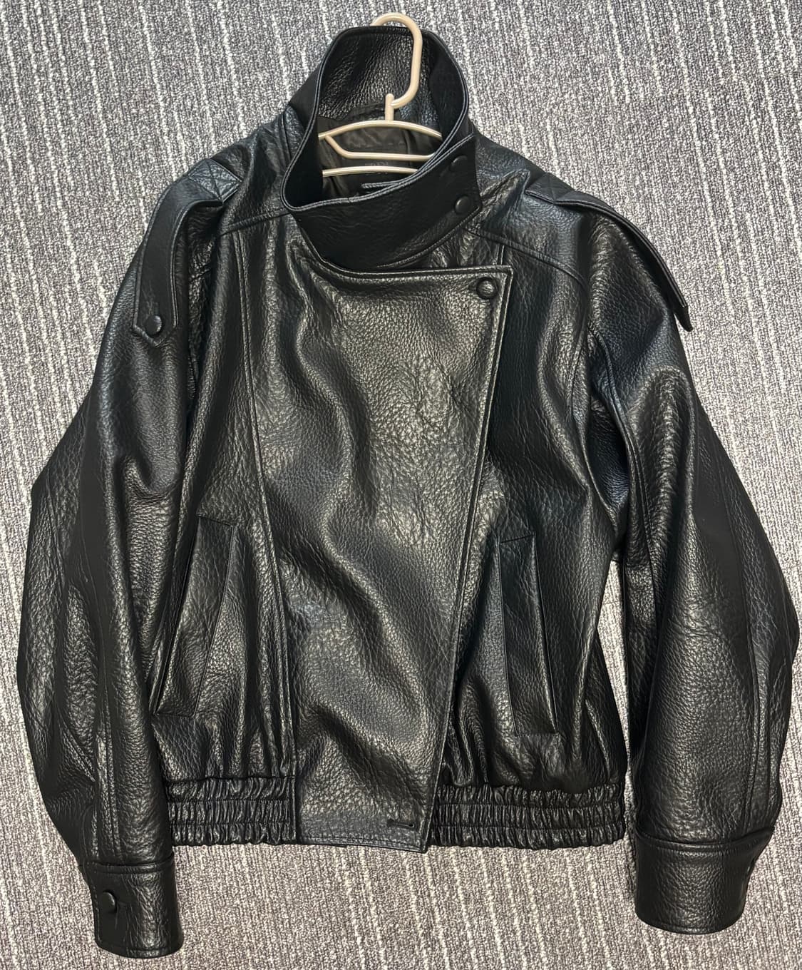 자라 포우 레더 자켓 xs 상품이미지2
